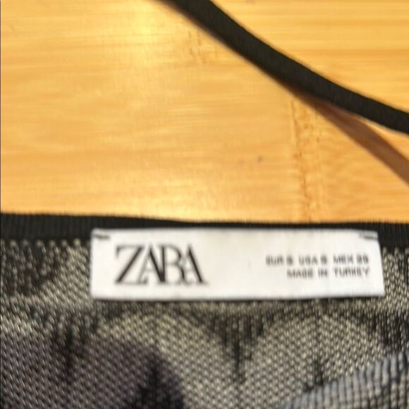 Zara Black and White Patterned Women's Top - Picture 4 of 4